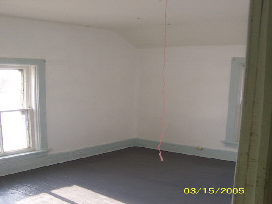 621 Chestnut Lerna, IL 62440 - Photo 2 of 4 a view of room