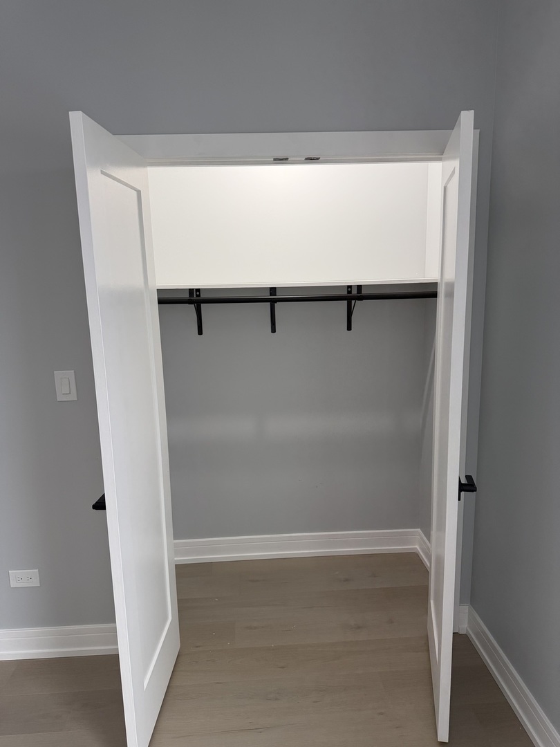2622 West Adams Street, Unit 3 Chicago, IL 60612 - Photo 15 of 26 a close view of closet