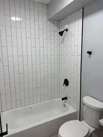 $2,595 | 2622 West Adams Street, Unit 3, Chicago, IL 60612