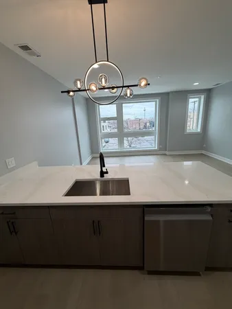 $2,595 | 2622 West Adams Street, Unit 3, Chicago, IL 60612