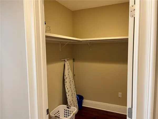 $5,025 | 210 Baronne Street, Unit 1807, New Orleans, LA 70112