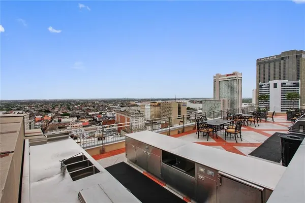 $5,025 | 210 Baronne Street, Unit 1807, New Orleans, LA 70112