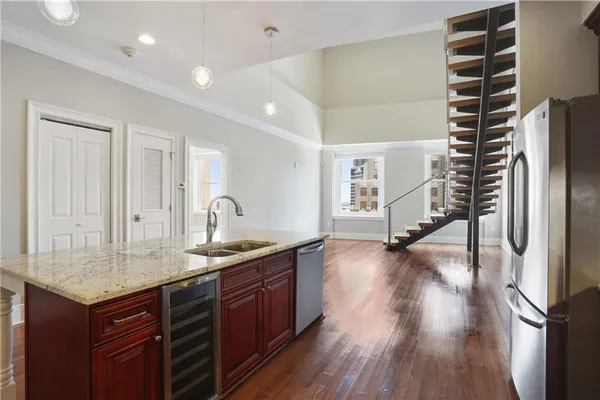 $5,025 | 210 Baronne Street, Unit 1807, New Orleans, LA 70112