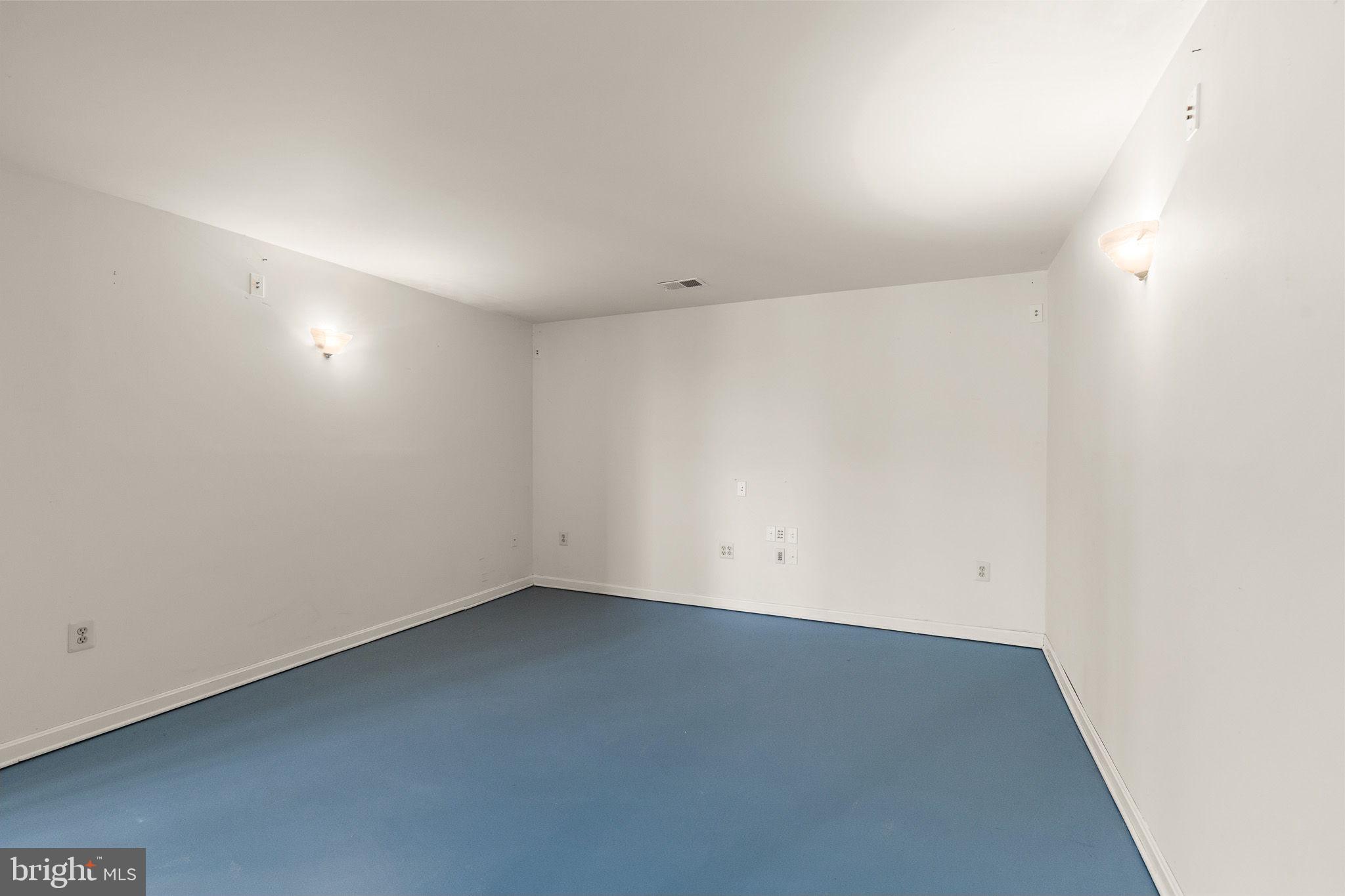 224 Oates Road Star Tannery, VA 22654 - Photo 37 of 49 Former Move room