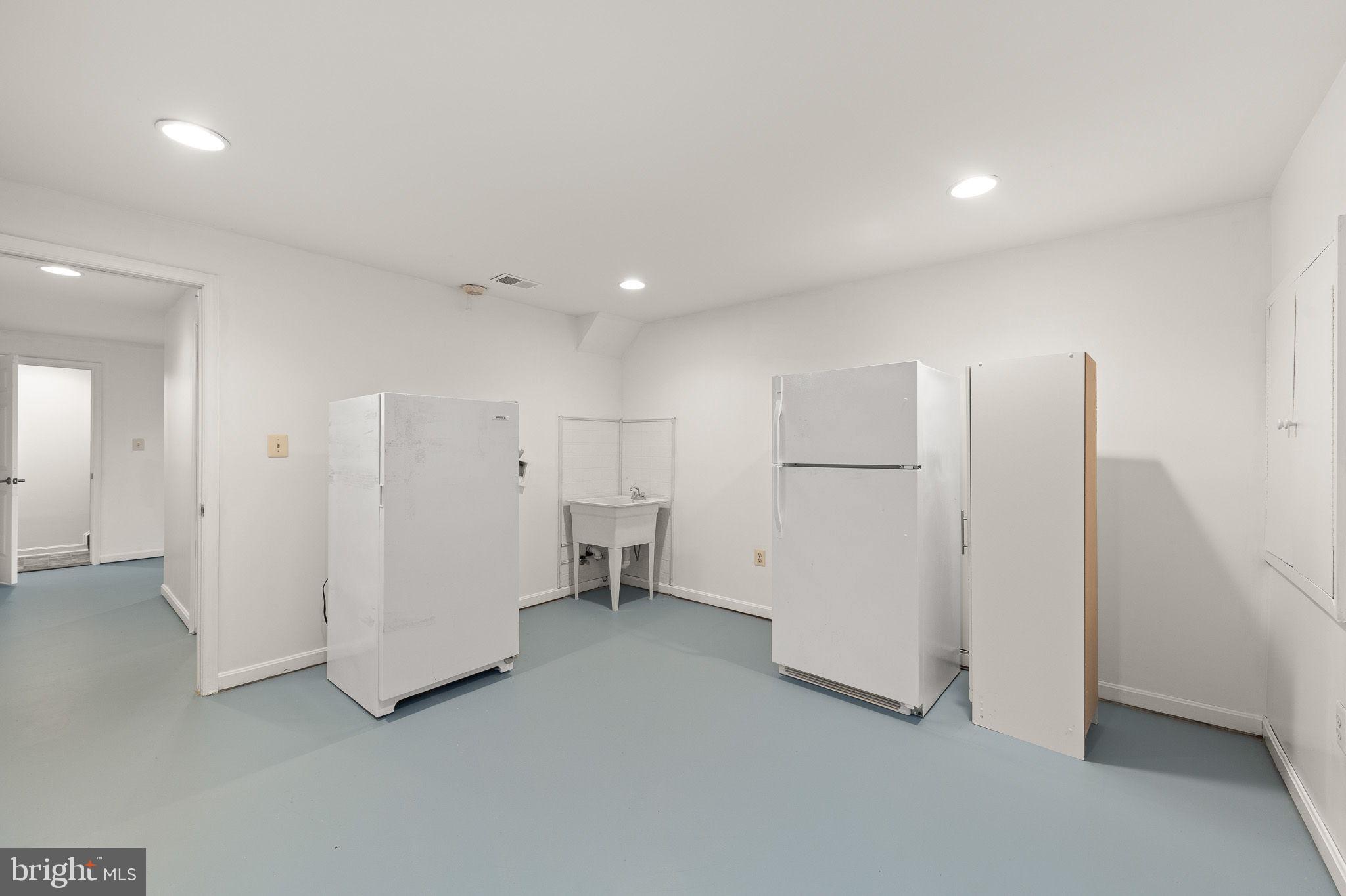 224 Oates Road Star Tannery, VA 22654 - Photo 39 of 49 Utility room