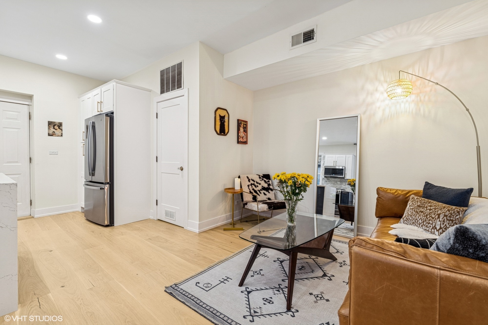 5103 North Clark Street, Unit 2 Chicago, IL 60640 - Photo 9 of 21 a living room with furniture