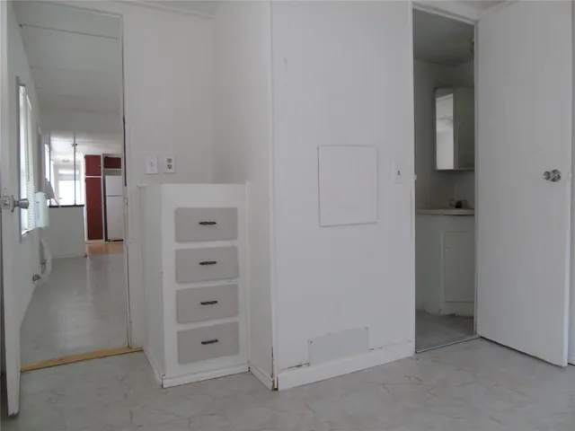 $1,100 | 910 Bunton Lane, Unit D, Uhland, TX 78640