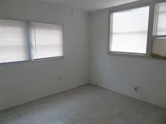 $1,100 | 910 Bunton Lane, Unit D, Uhland, TX 78640