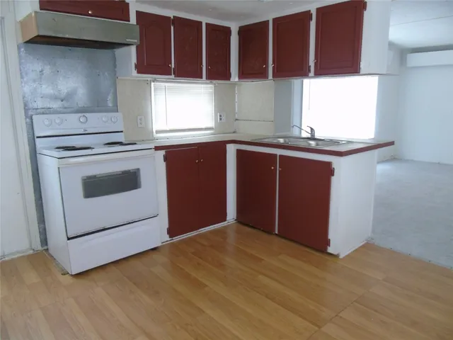 $1,100 | 910 Bunton Lane, Unit D, Uhland, TX 78640