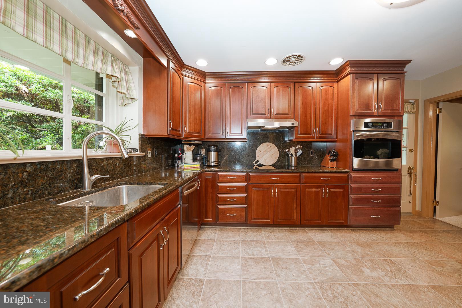 1626 Mt Pleasant Road Villanova, PA 19085 - Photo 8 of 28