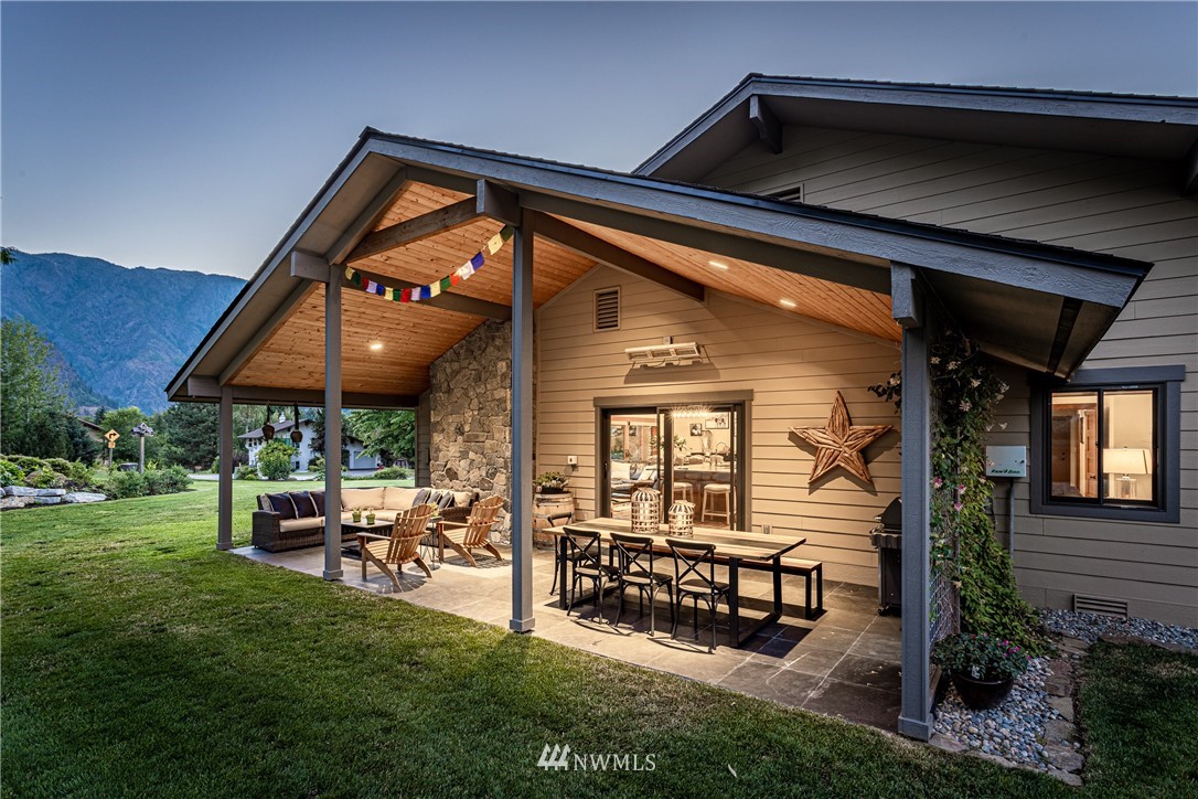 9739 Dye Road Leavenworth, WA 98826 - Photo 3 of 25 Gallery Image 3