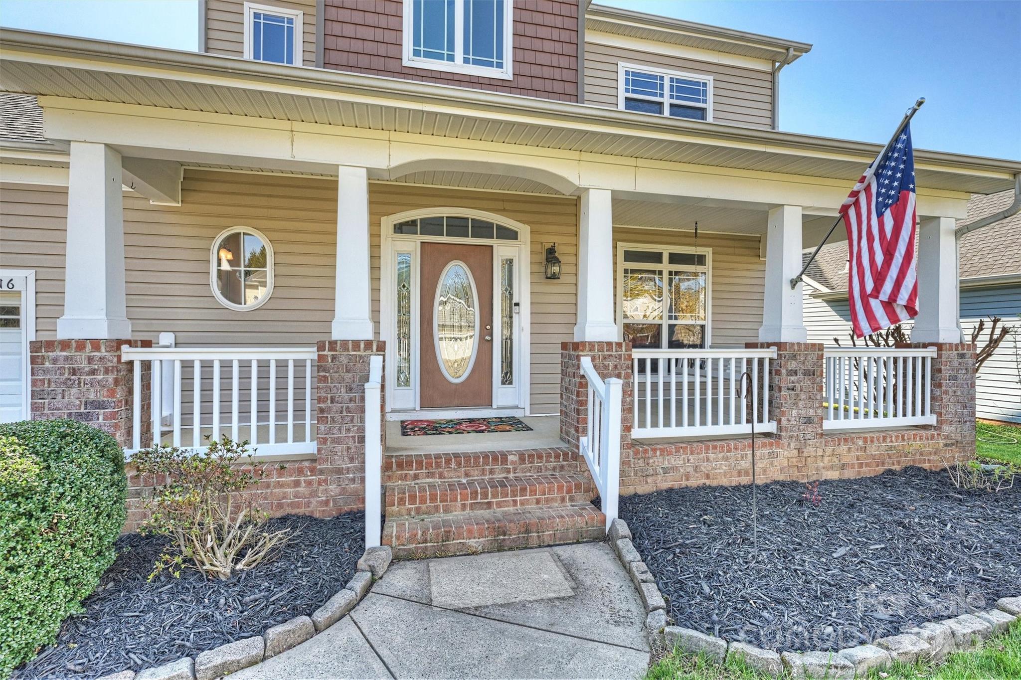 8816 Castle Cliff Drive Matthews, NC 28105 - Photo 2 of 43