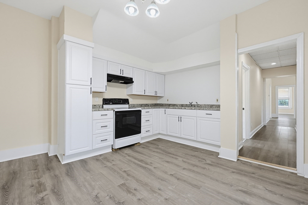 230 Pleasant Street Worcester, MA 01609 - Photo 16 of 41