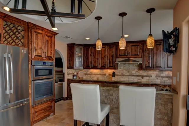 $3,000 | 2629 Calle Del Roble, Kerrville, TX 78028