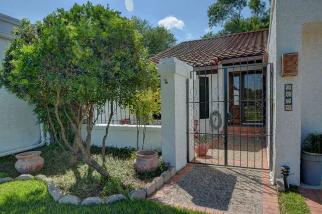 $3,000 | 2629 Calle Del Roble, Kerrville, TX 78028