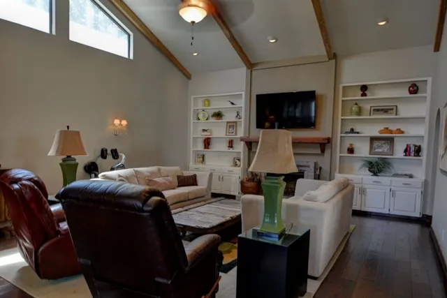 $3,000 | 2629 Calle Del Roble, Kerrville, TX 78028