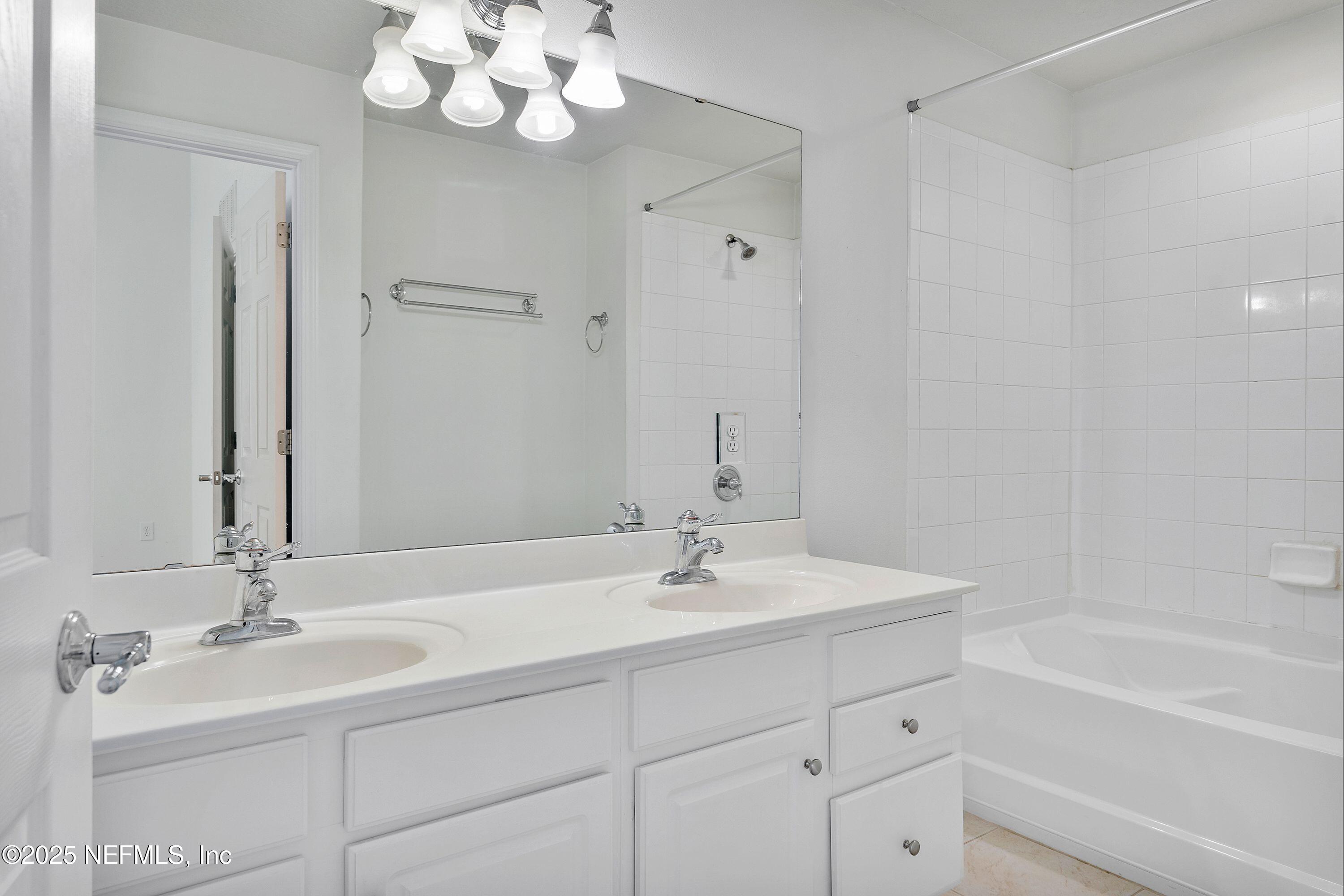 7073 Roundleaf Drive Jacksonville, FL 32258 - Photo 28 of 41 mls-7073 Roundleaf Dr-29