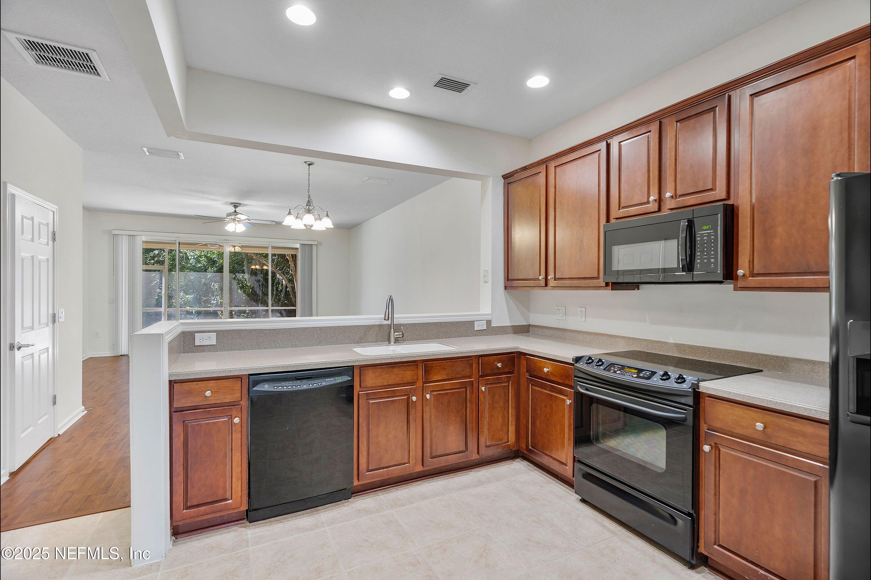 7073 Roundleaf Drive Jacksonville, FL 32258 - Photo 7 of 41 mls-7073 Roundleaf Dr-08