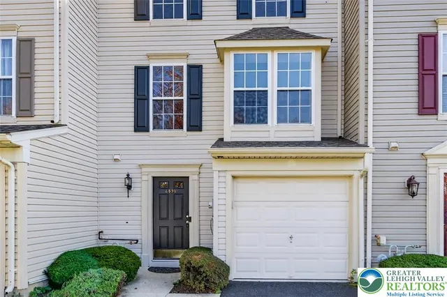 $2,600 | 4596 Jasmine Drive, Center Valley, PA 18034