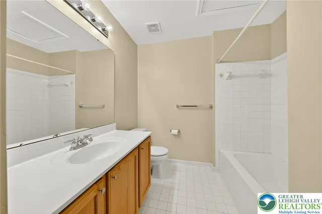 $2,600 | 4596 Jasmine Drive, Center Valley, PA 18034