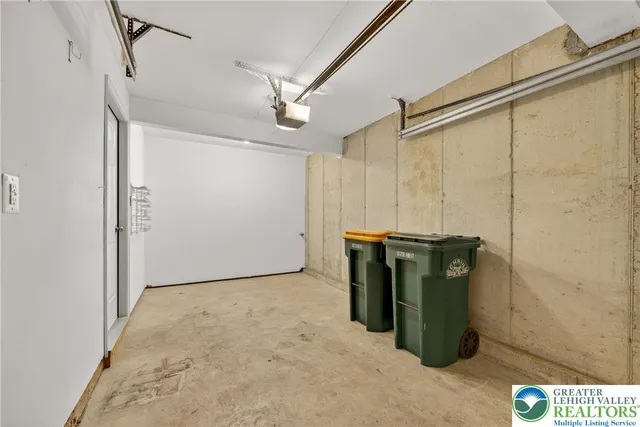 $2,600 | 4596 Jasmine Drive, Center Valley, PA 18034