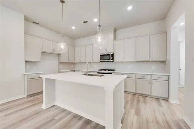 $619,990 | 8151 Challenger Lane, Frisco, TX 75034