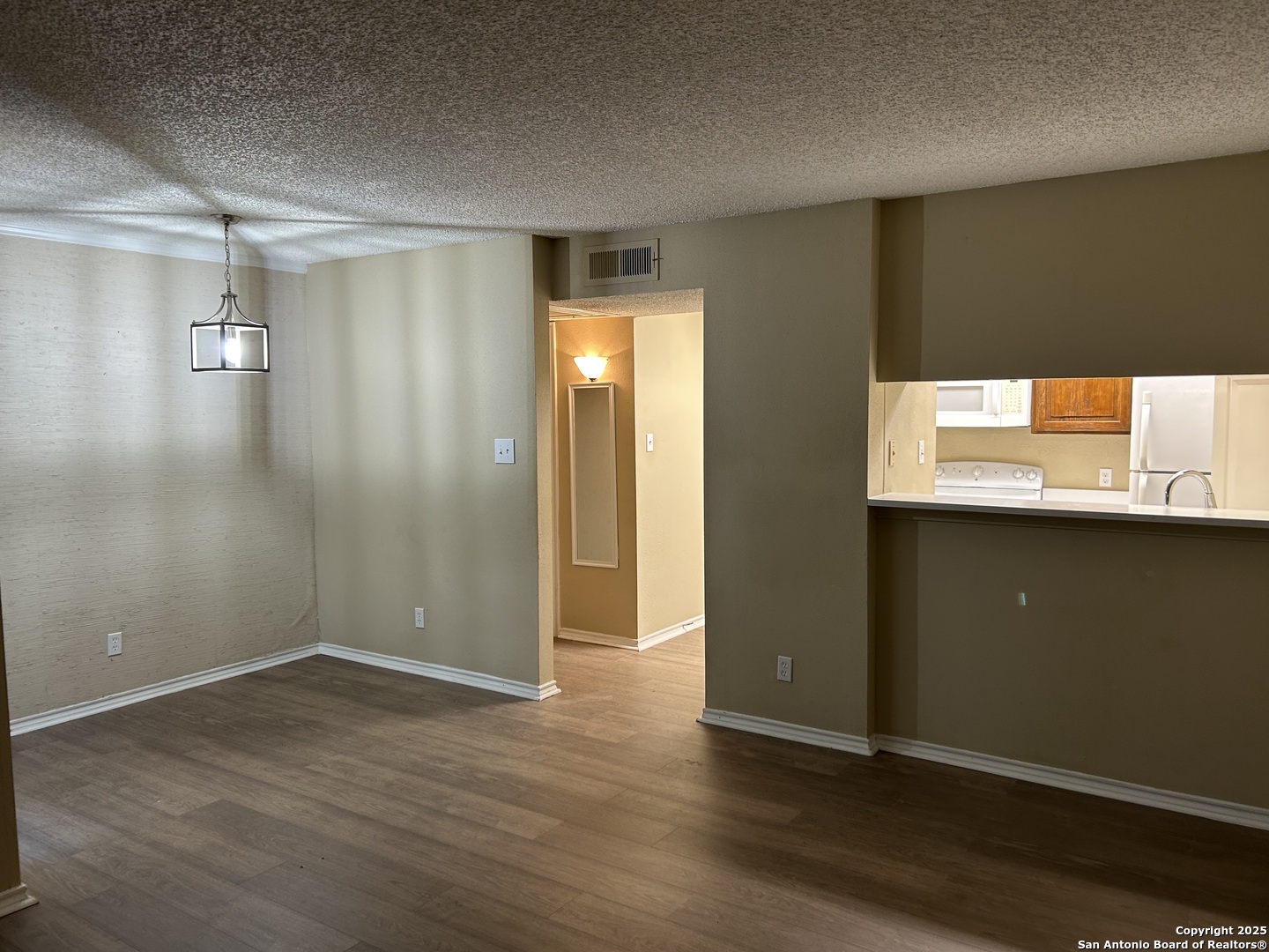 13130 Blanco Road, Unit 207 San Antonio, TX 78216 - Photo 4 of 16