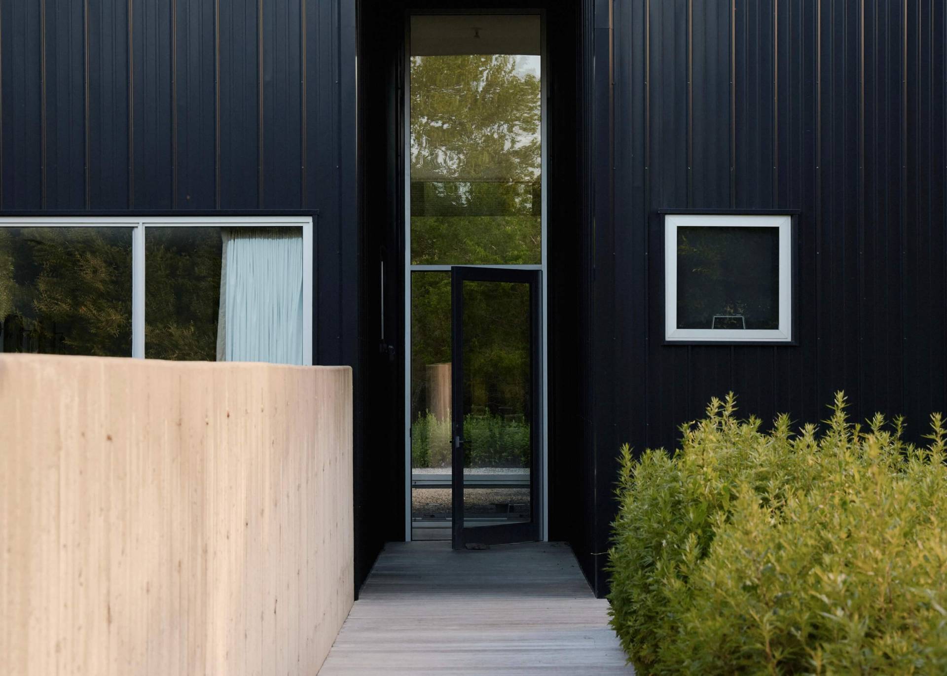 78 Windmill Lane Bridgehampton, NY 11932 - Photo 8 of 32 a view of a porch