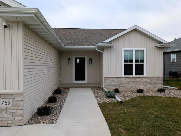 $565,000 | 1759 Dallas Lane, De Pere, WI 54115