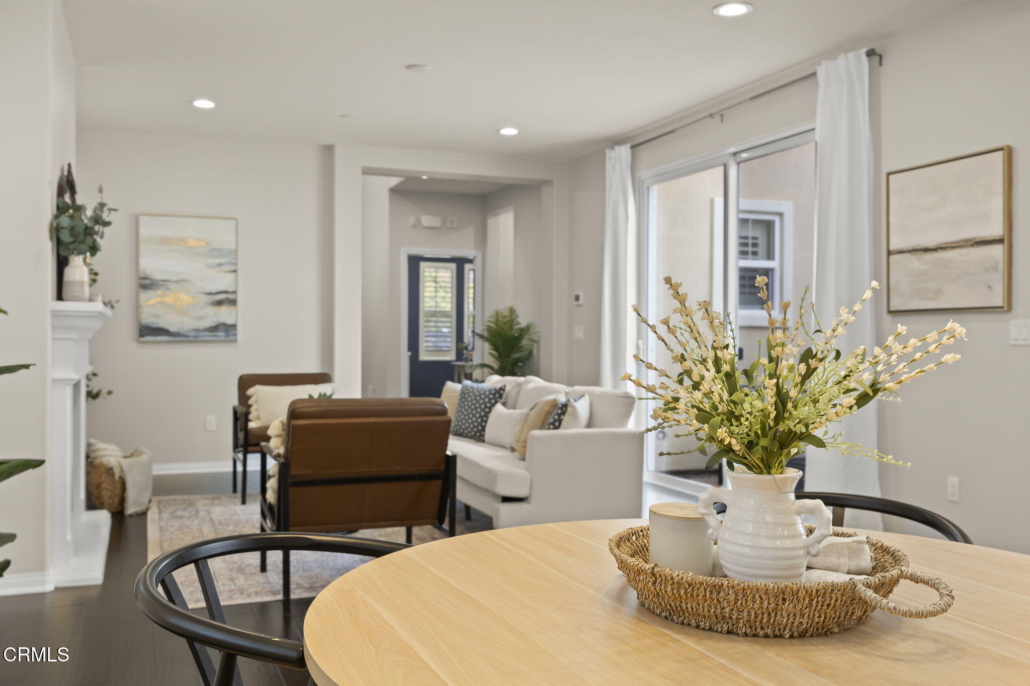 3430 North Oxnard Boulevard Oxnard, CA 93036 - Photo 10 of 53 13-web-or-mls-Upmarketmedia_3430Oxn-36