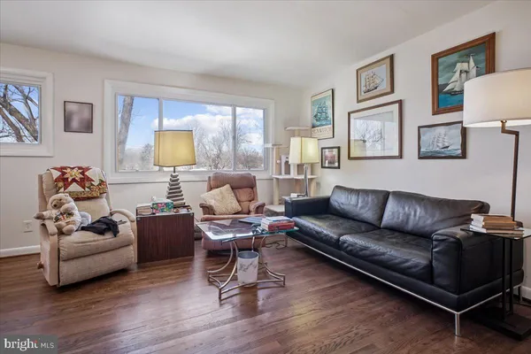 $775,000 | 7706 Bristow Drive, Annandale, VA 22003