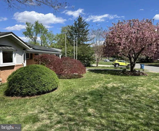 $775,000 | 7706 Bristow Drive, Annandale, VA 22003