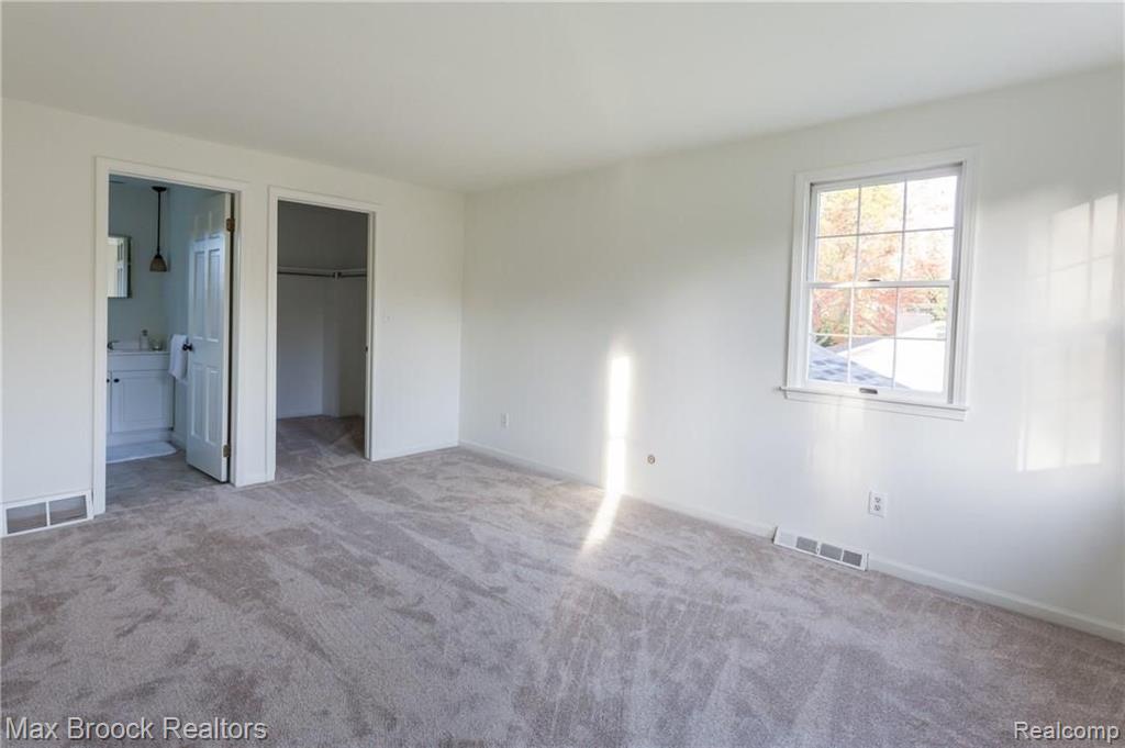 2372 Blockton Road Rochester Hills, MI 48306 - Photo 23 of 43
