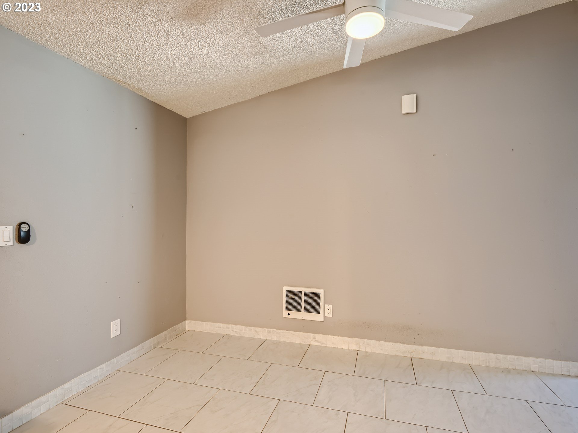 6402 Southeast 57th Avenue Portland, OR 97206 - Photo 12 of 35