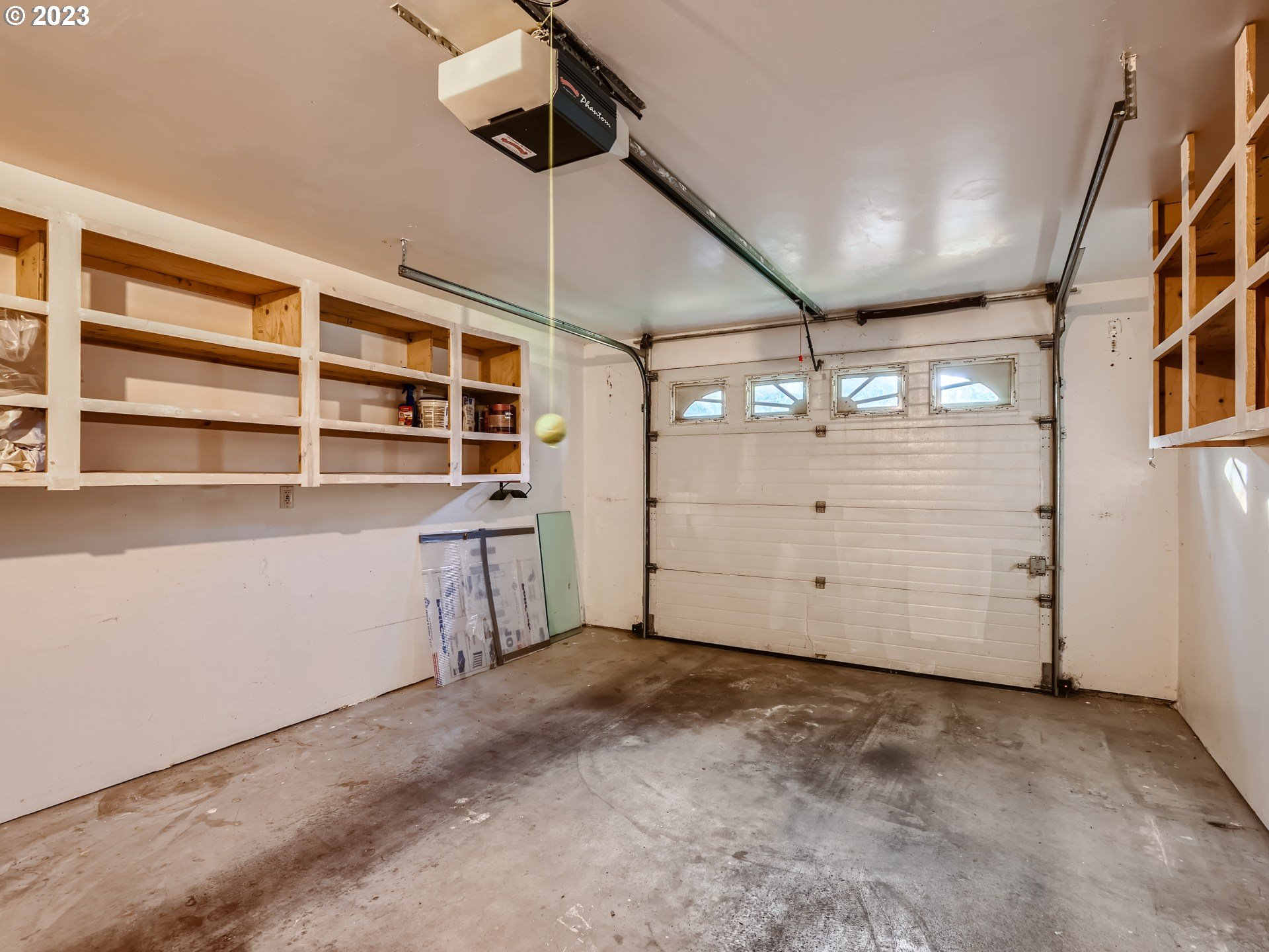 6402 Southeast 57th Avenue Portland, OR 97206 - Photo 5 of 35
