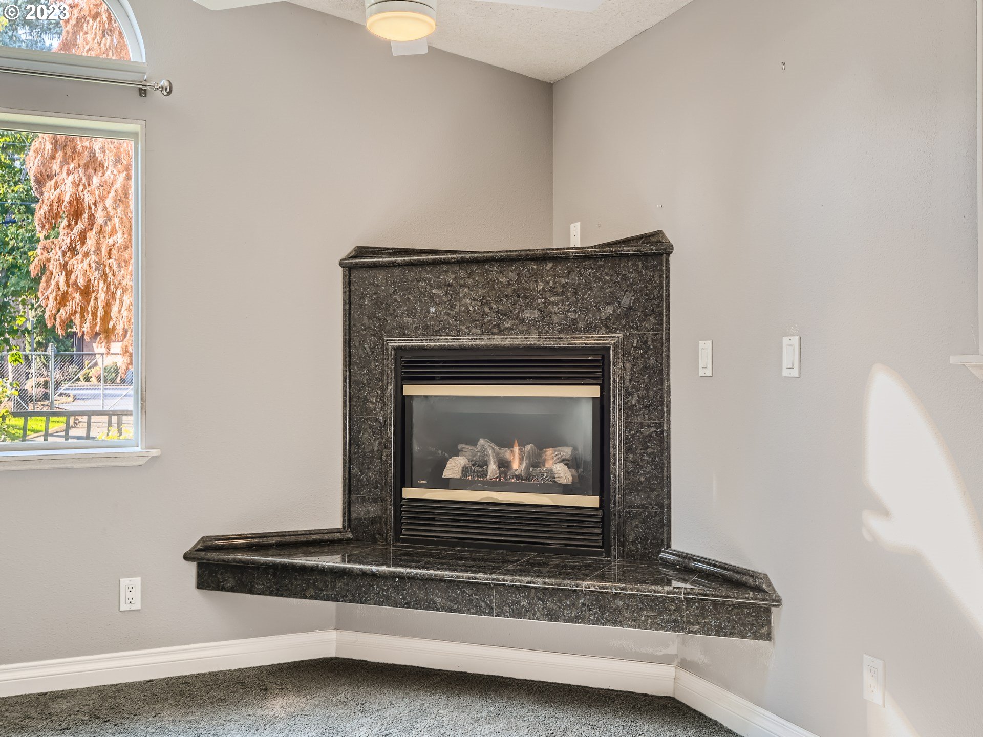 6402 Southeast 57th Avenue Portland, OR 97206 - Photo 7 of 35