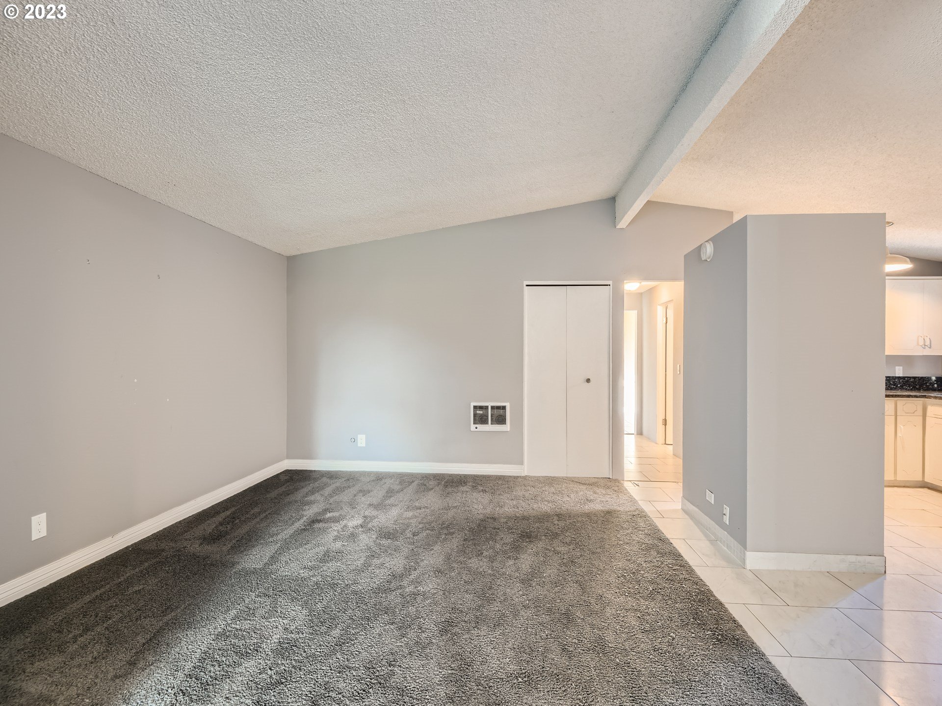 6402 Southeast 57th Avenue Portland, OR 97206 - Photo 8 of 35