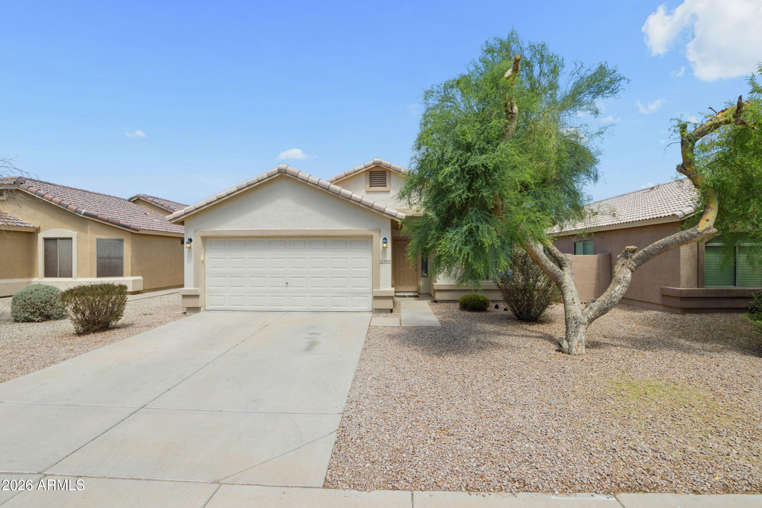 45618 West Sheridan Road Maricopa, AZ 85139 - Photo 2 of 59 2_img_8457