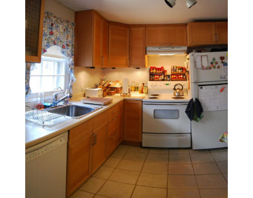 47 Searle Street Georgetown, MA 01833 - Photo 8 of 11 Gallery Image 8