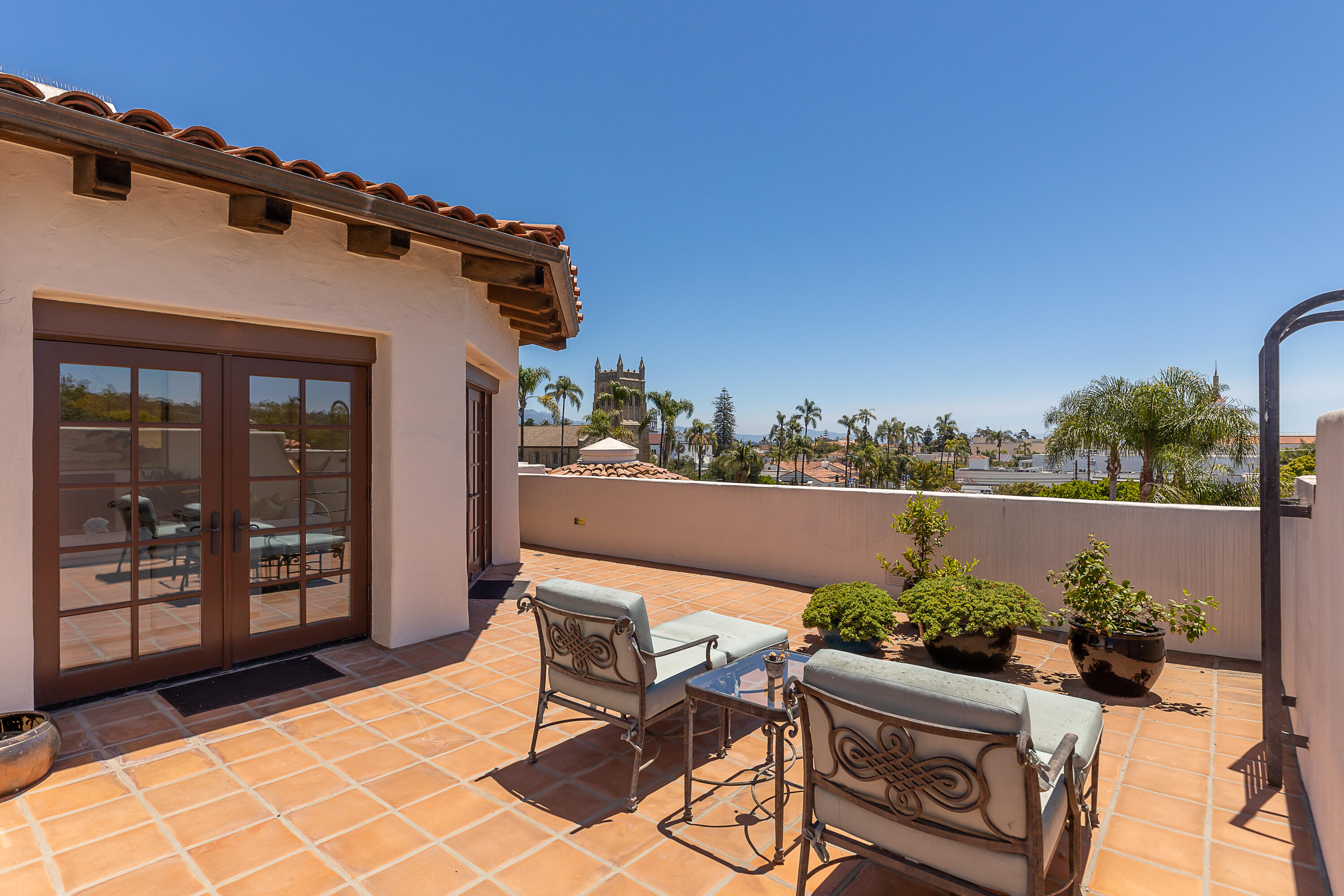 1525 State Street, Unit 306 Santa Barbara, CA 93101 - Photo 19 of 28 Patio off Living Room
