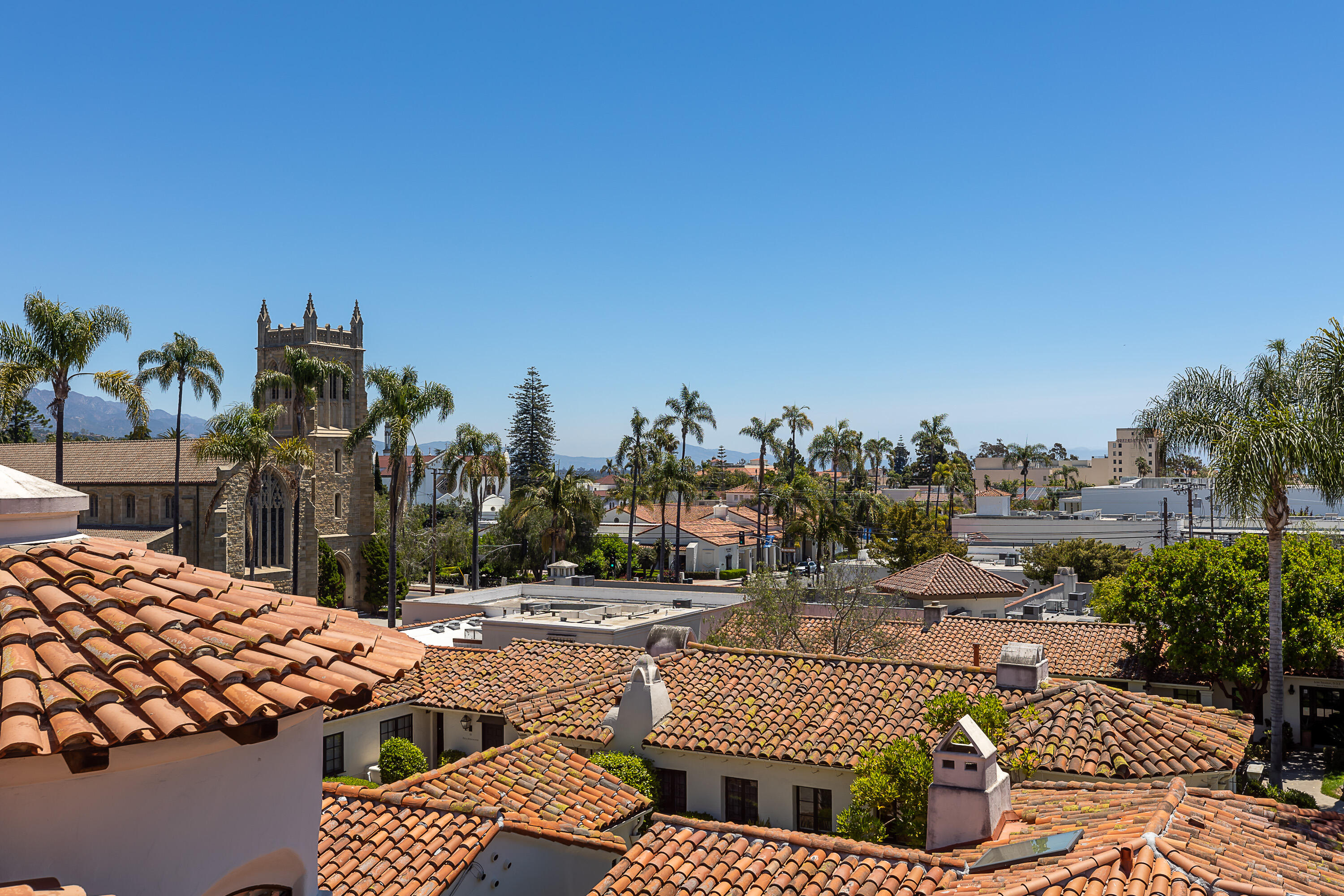 1525 State Street, Unit 306 Santa Barbara, CA 93101 - Photo 23 of 28 Big Views