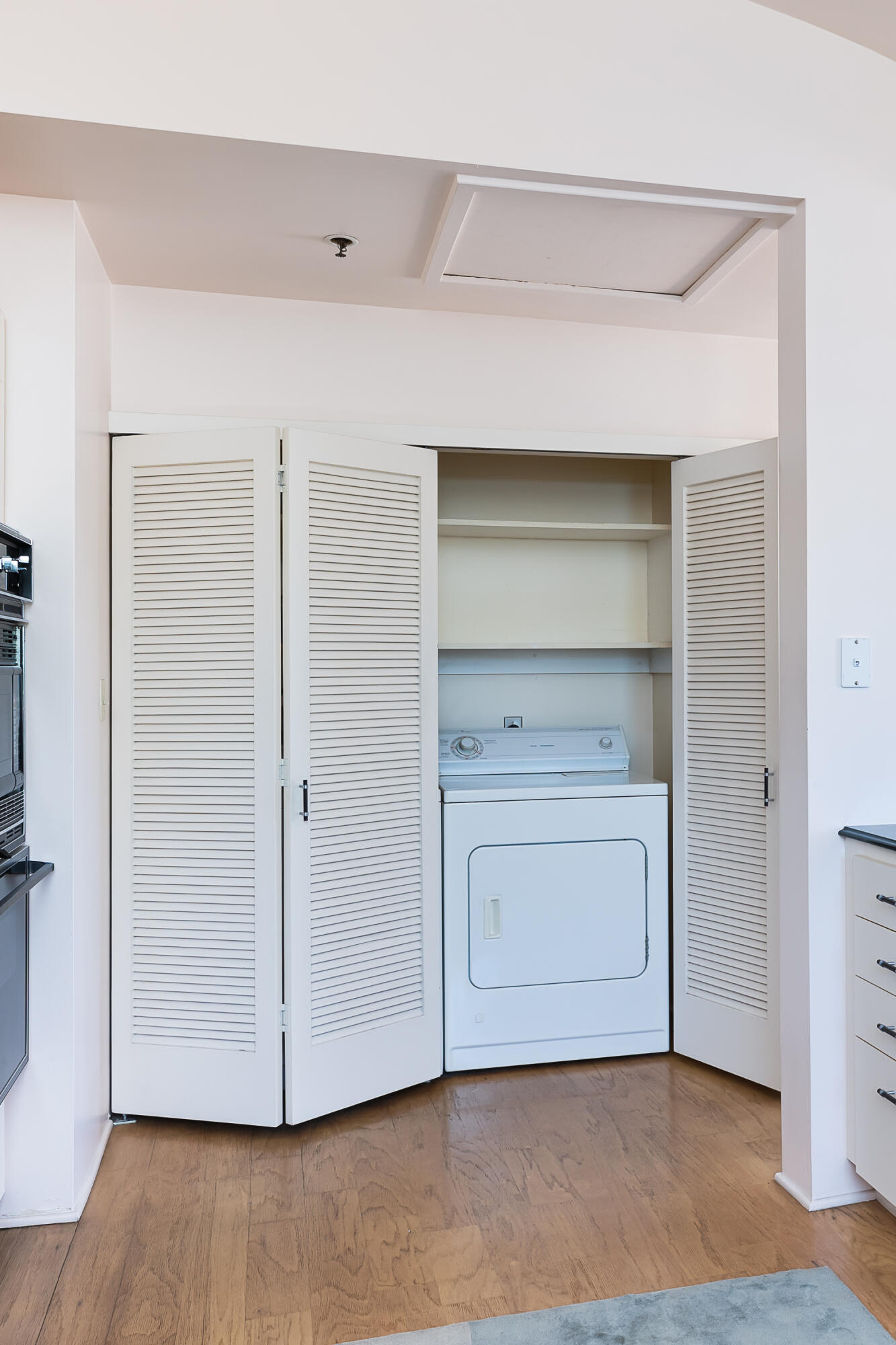 1525 State Street, Unit 306 Santa Barbara, CA 93101 - Photo 10 of 28 Laundry in unit