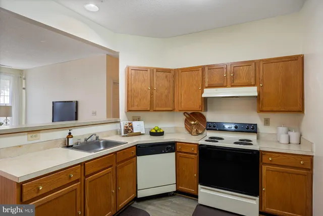 $215,000 | 7420 Hindon Circle, Unit C1 103, Baltimore, MD 21244