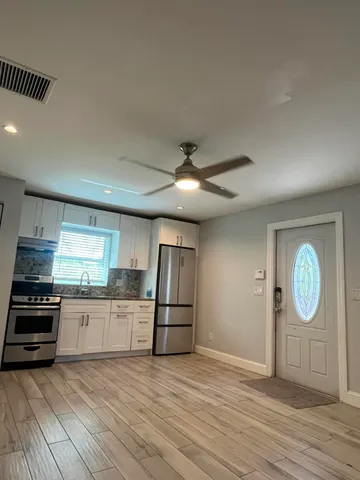 $1,500 | 108 Arthur Court, Boynton Beach, FL 33435