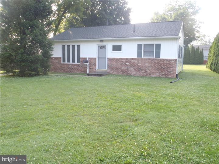 392 Clair Road Southampton, PA 18966 - Photo 4 of 16 Gallery Image 4