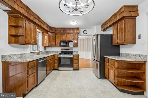 $425,000 | 34 White Birch Road, Blackwood, NJ 08012