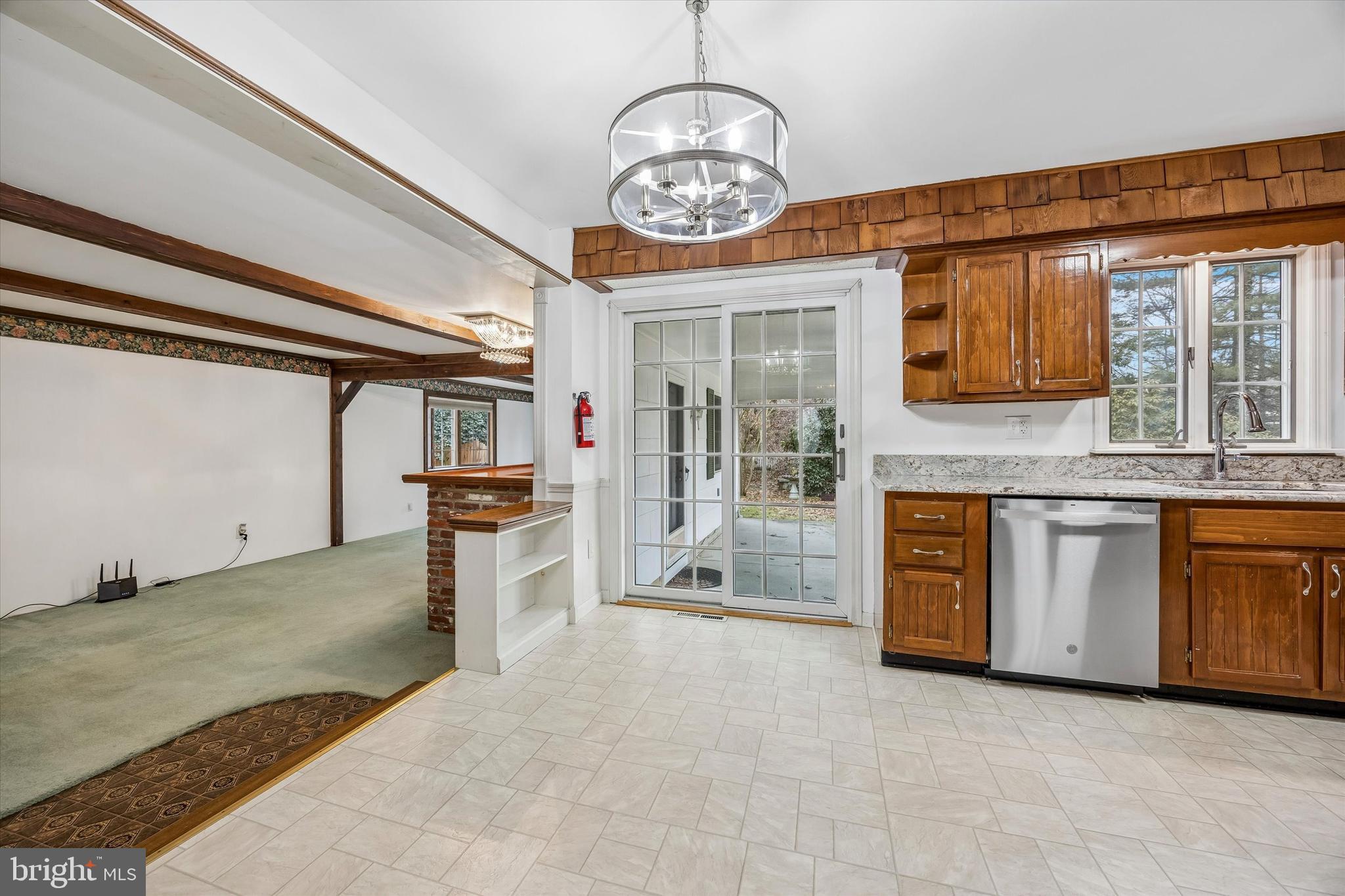 34 White Birch Road Blackwood, NJ 08012 - Photo 18 of 39 Access to shaded paver patio thru kitchen