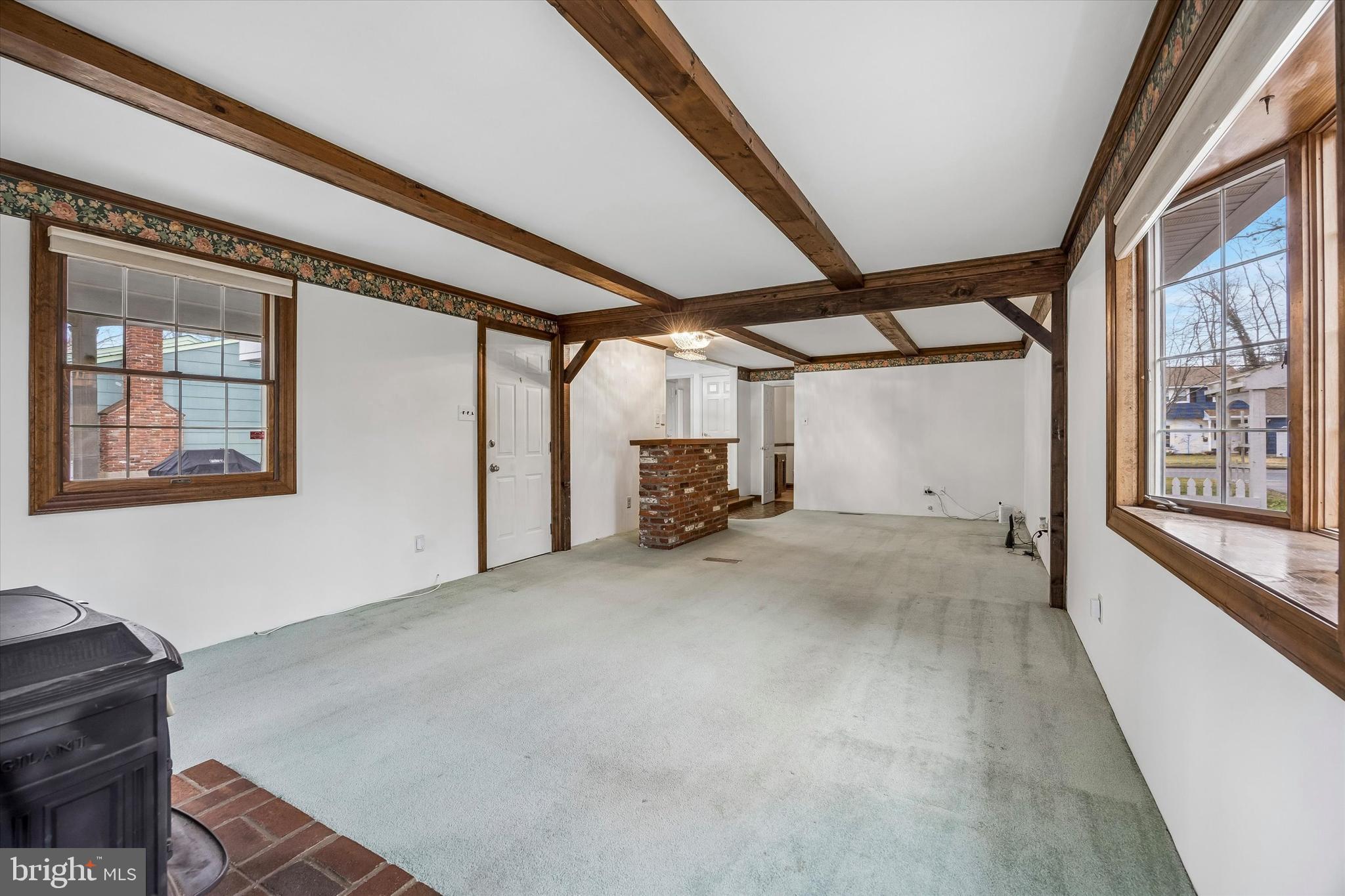 34 White Birch Road Blackwood, NJ 08012 - Photo 20 of 39 Exposed beams