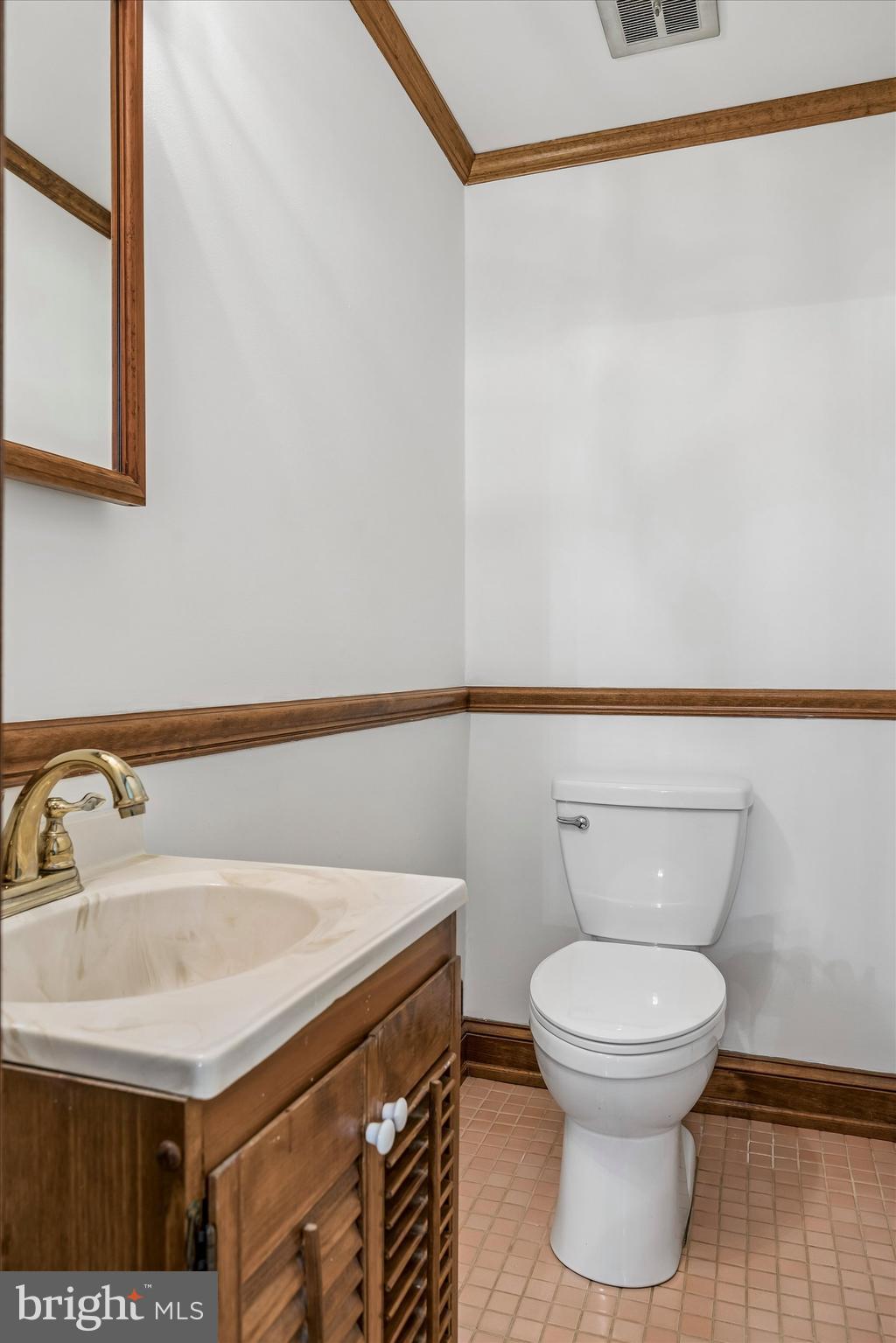 34 White Birch Road Blackwood, NJ 08012 - Photo 22 of 39 Half Bath