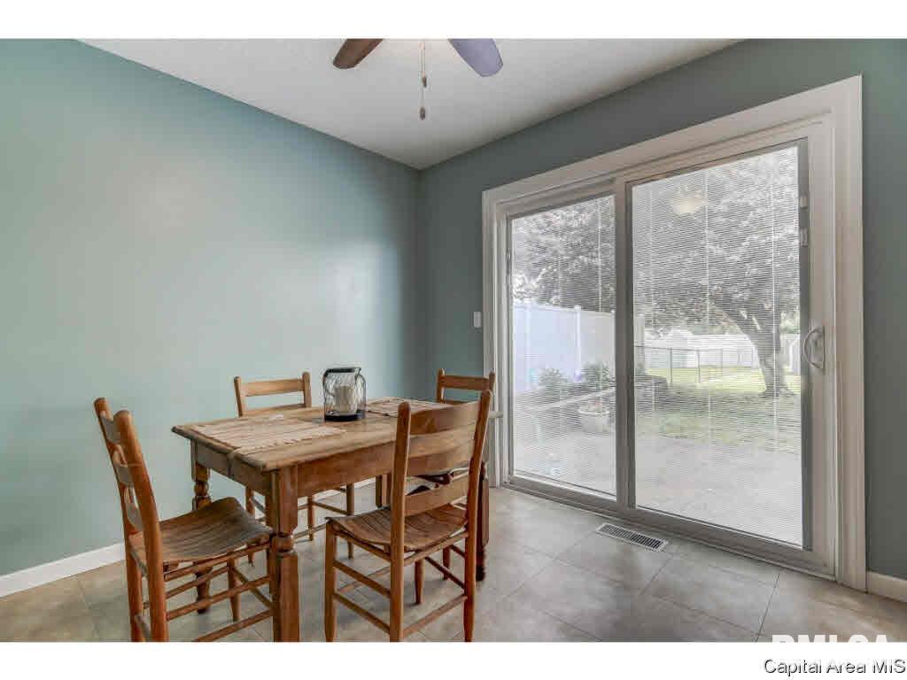 1916 Stonehenge Road Springfield, IL 62702 - Photo 21 of 28